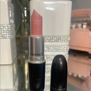 MAC Cosmetics Aloof. Discontinued